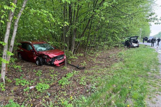 Поблизу села Медвеже Вушко у ДТП постраждали двоє водіїв