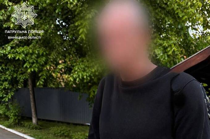 У Вінниці п’яний чоловік чіплявся до людей на вокзалі