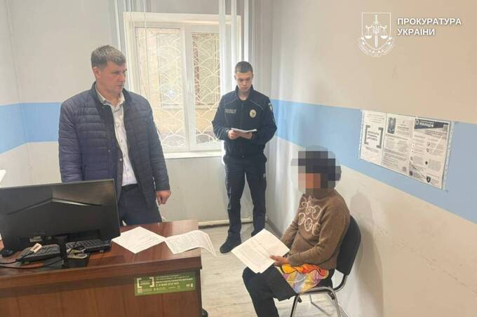 На Вінниччині п'яна мати ледь не вбила ножем 17-річну доньку