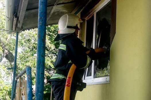 У Тростянці через коротке замикання спалахнув житловий будинок