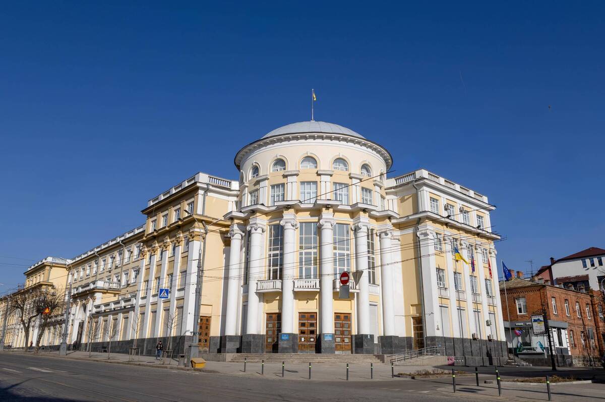 Від медицини до земельних питань: у Вінницькій облраді проходить 81-ша сесія