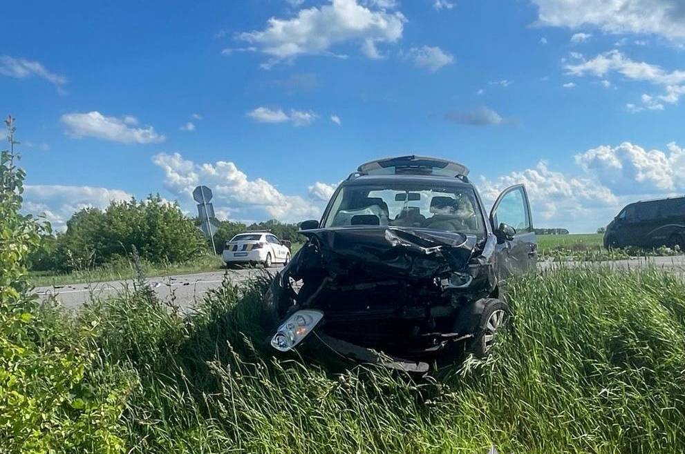 Унаслідок зіткнення двох автомобілів на Вінниччині загинула 66-річна жінка