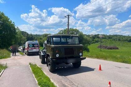 На Вінниччині під колесами вантажівки загинула дитина