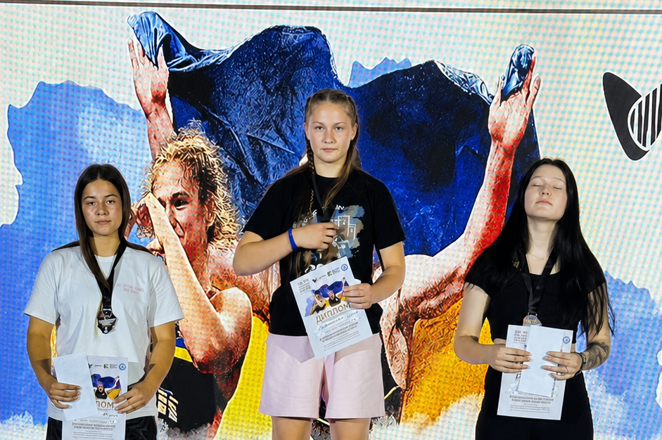 Вінничанка Валерія Іжаківська підкорила всеукраїнський турнір з боротьби