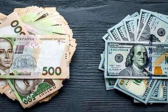 Офіційний курс валют на 4 липня: скільки коштують долар, євро та злотий