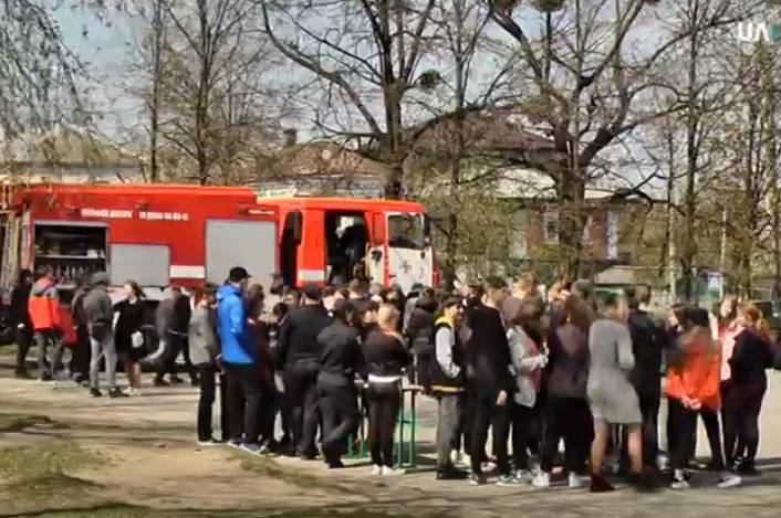 У Вінниці в школі №22 пройшов День цивільного захисту