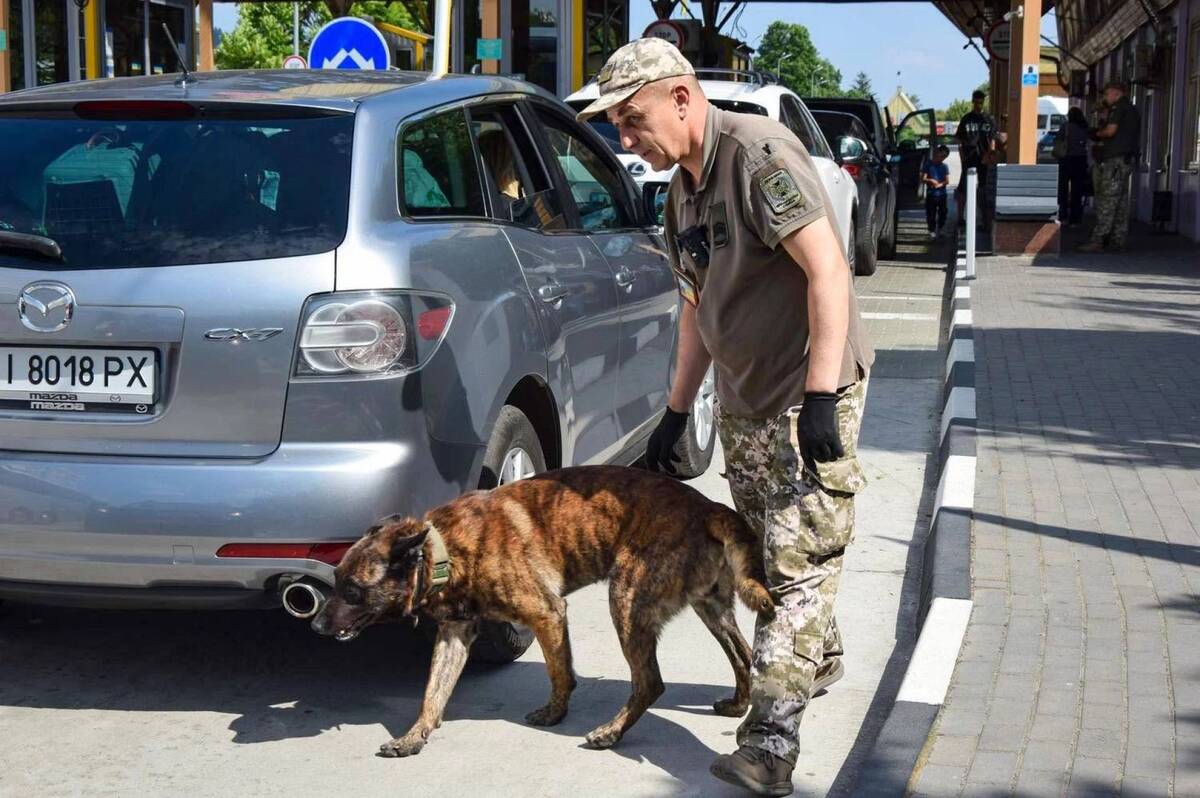 Через пункт пропуску «Могилів-Подільський - Отач» обмежать рух