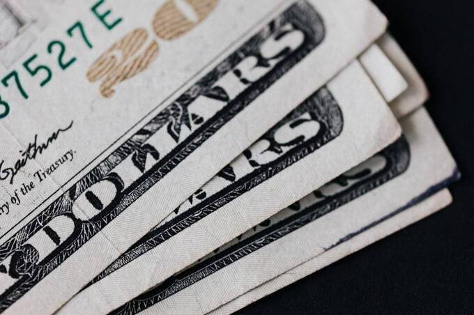 Курс валют на вівторок: НБУ встановив вартість долара, євро та злотого