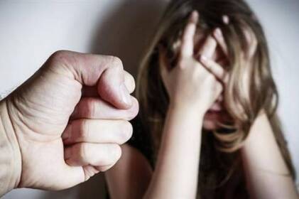 Чоловік сяде на 9 років за ґвалтування 14-річної падчерки