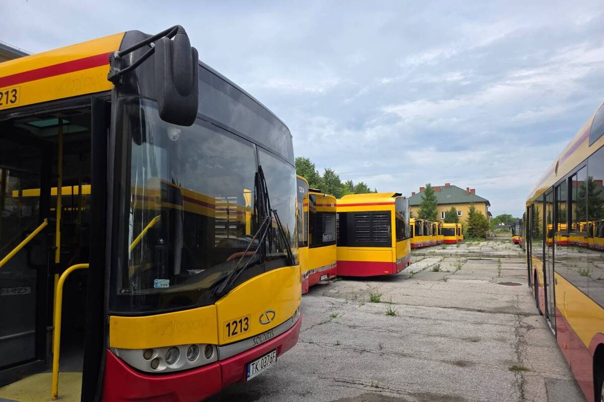 Польські волонтери придбали пʼять міських автобусів для потреб Вінниці