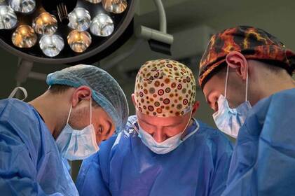 Вінницькі медики допомогли пацієнтці, яка перед цим перенесла 30 складних операцій 