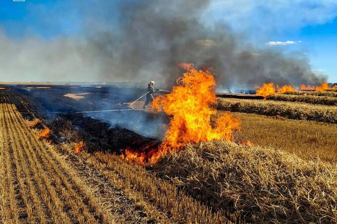 Рятувальники Вінниччини 13 разів виїжджали на гасіння масштабних пожеж