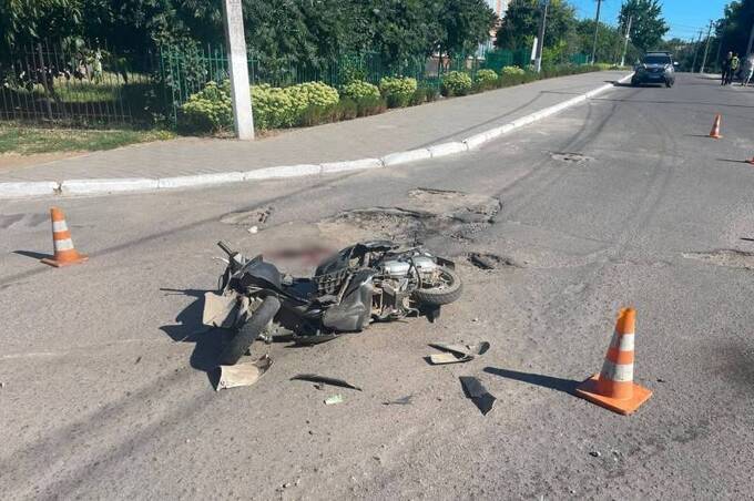 У Гайсині нетверезий водій збив 73-річну кермувальницю скутера