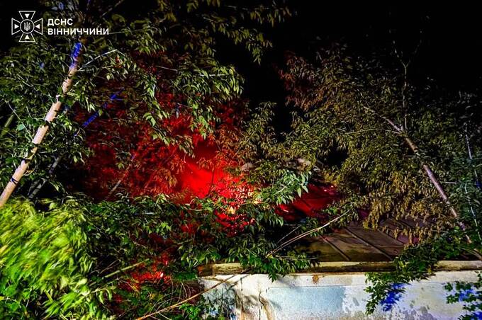 На Вінниччині чоловік отримав опіки, намагаючись загасити пожежу