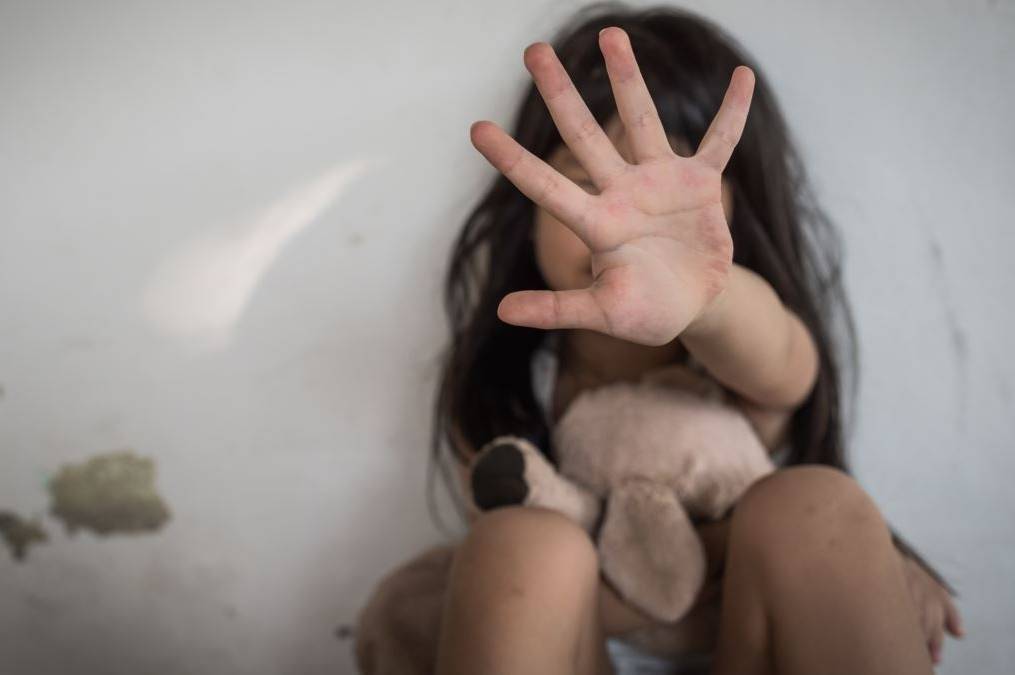 На Вінниччині поліція затримала рецидивіста за спробу зґвалтувати 7-річну дівчинку