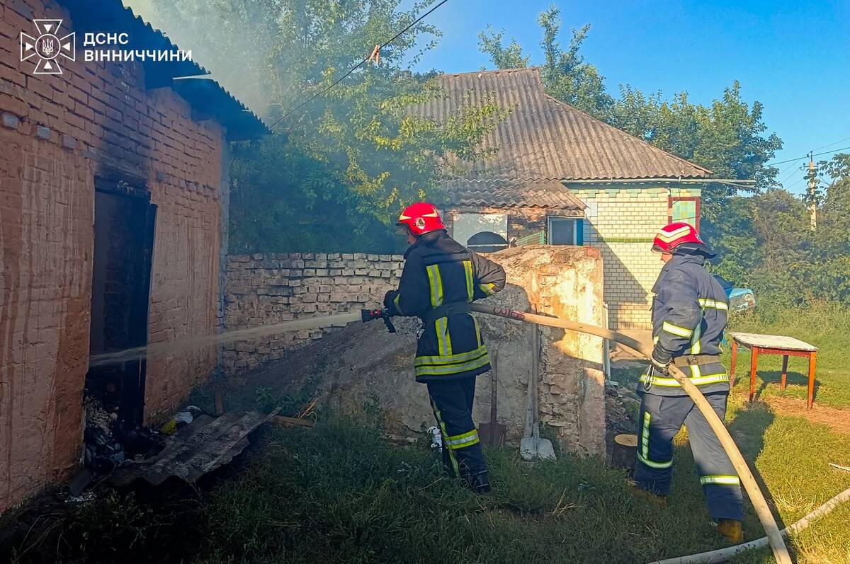 Діти розпалили багаття, а вогонь перекинувся на будівлю: де на Вінниччині сталися пожежі