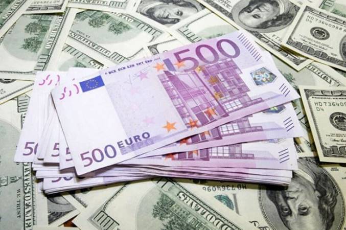Курс валют на неділю, 23 серпня: скільки коштують долар, євро та злотий