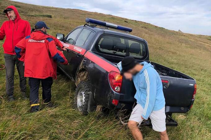 Збирачі ягід врятували юнака з Вінниччини у Карпатах