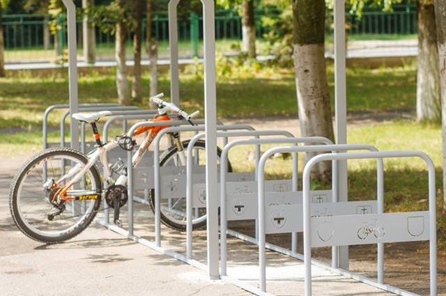 У Вінниці цього року встановлять 36 велопарковок, а восени запустять муніципальний велопрокат