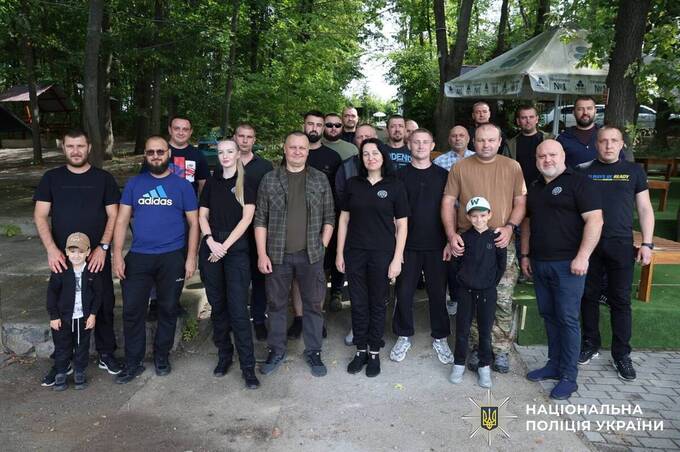 Два дні серед природи: на Вінниччині допомагають поліцейським відновитися після бойових завдань