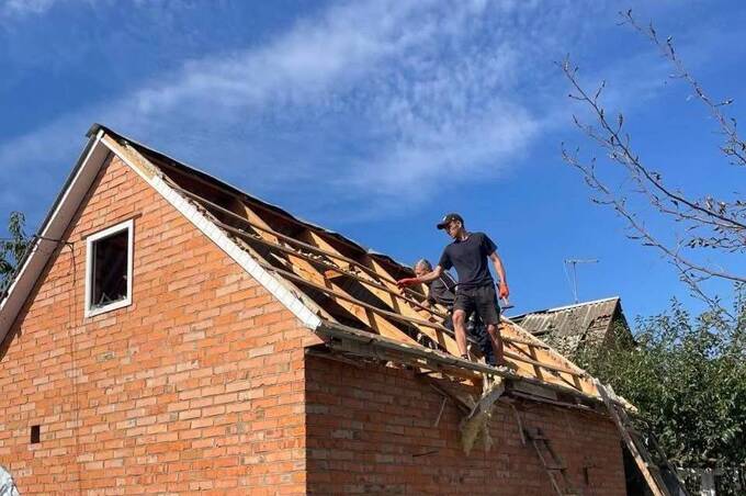 Внаслідок ворожої атаки у Вінниці пошкоджено будинки за 20 адресами