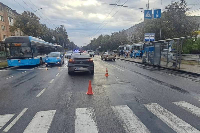 У Вінниці під колеса автомобіля потрапила 23-річна дівчина-пішохід