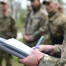На Вінниччині цивільні заблокували автомобіль ТЦК та побили військовослужбовця