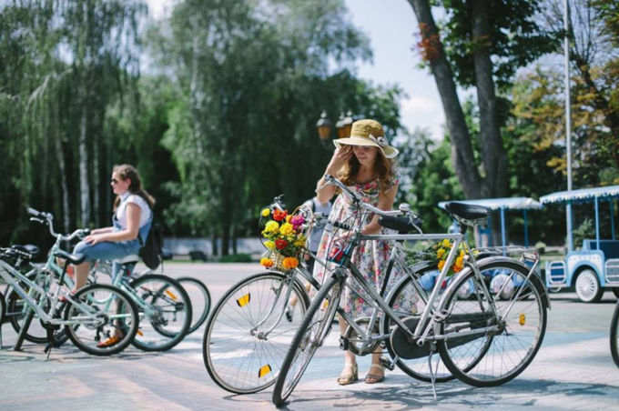У Вінниці влаштовують велопарад «Леді на велосипеді»