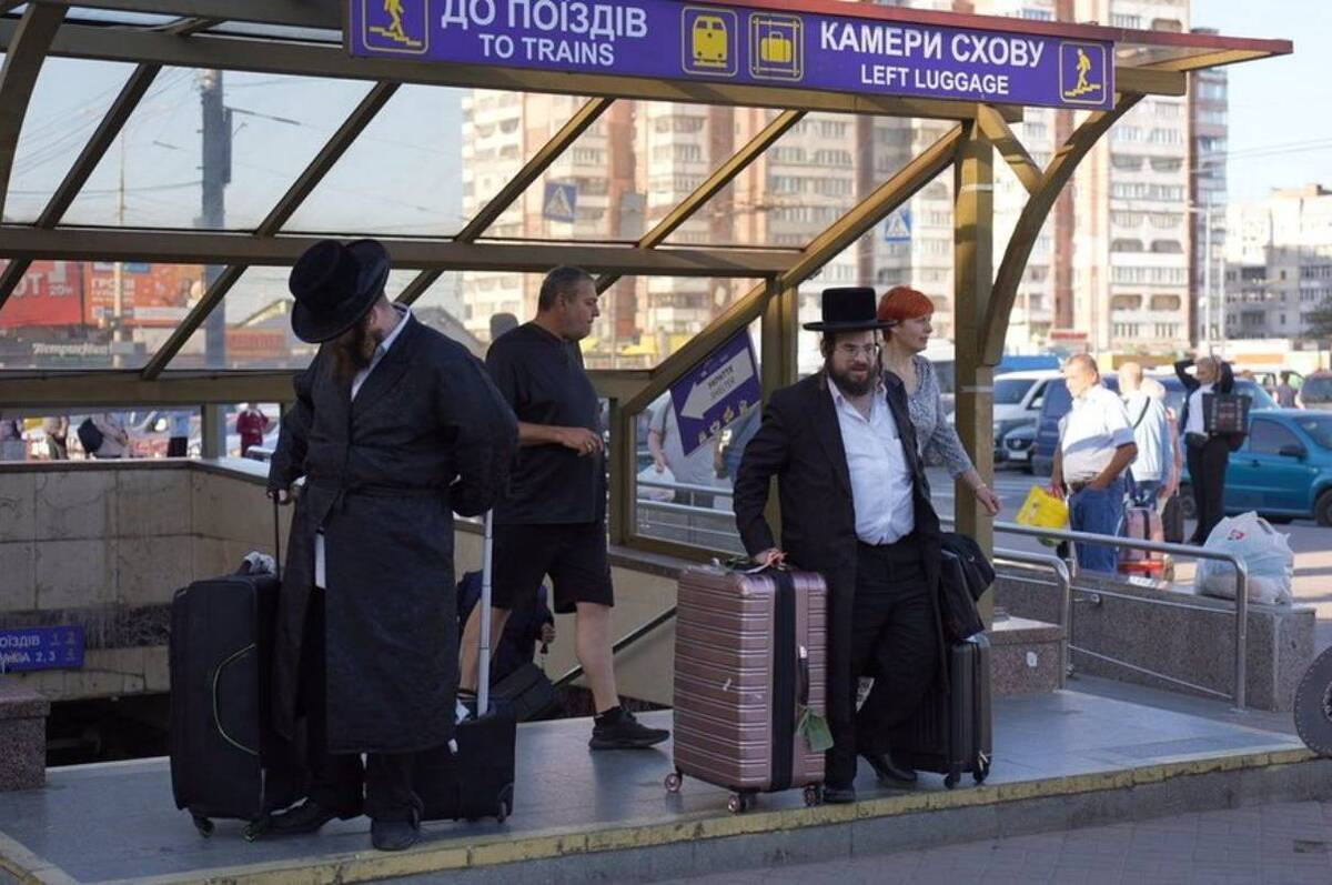 Понад 300 хасидів проїхали через Вінницю дорогою до Умані на Рош га-Шана