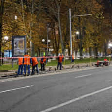 У Вінниці вночі ремонтують трамвайну колію на вулиці Пирогова