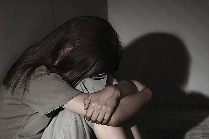 У Хмільницькому районі брат кілька років ґвалтував неповнолітню сестру