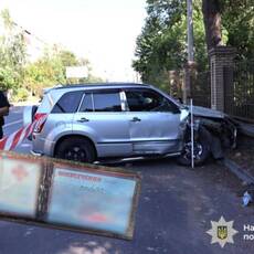 У Вінниці водій із підробленим посвідченням втікав від поліції та двічі потрапив у ДТП