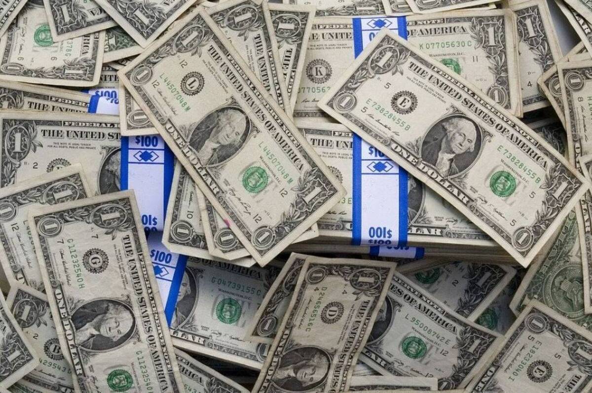 Курс валют на 23 вересня: скільки коштують долар, євро та злотий