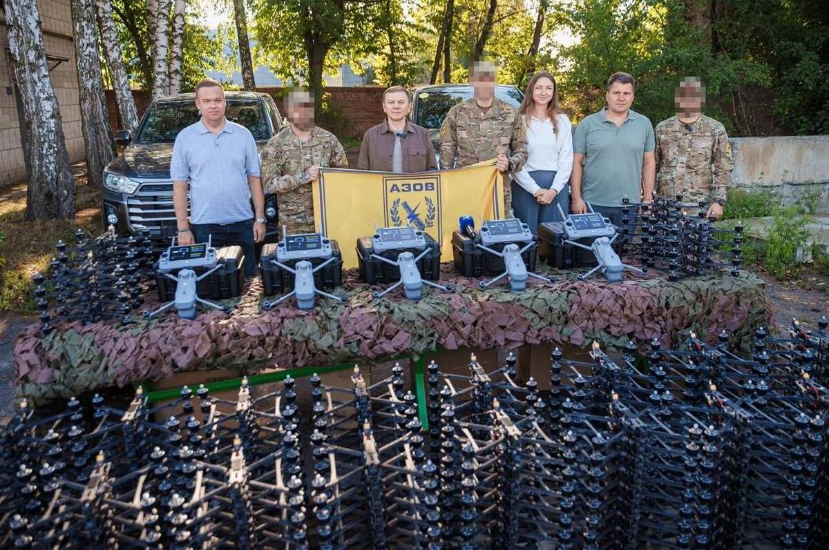 Пікапи, FPV-дрони та Matrice - МКГШ вчергове підсилив «Азов»