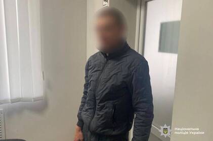 У Соболівці чоловік заліз до будинку сусідки та напав на її знайомого