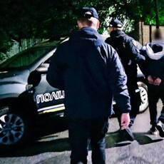 У Вінниці виявили тіла двох жінок із ножовими пораненнями: поліція затримала підозрюваних
