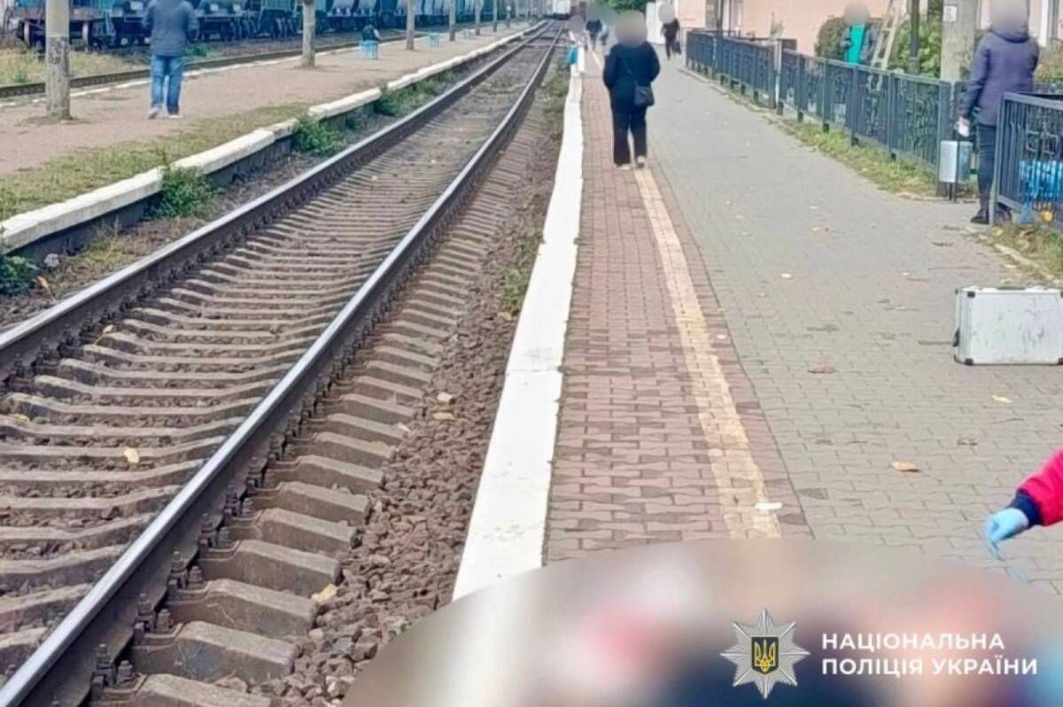 Перетинав колії на переході: на Вінниччині потяг збив 76-річного чоловіка