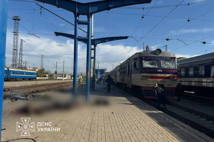 Росія вдарила по залізничному вокзалу в Дніпрі: є загиблі та поранені
