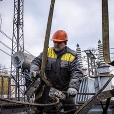 Дніпро знову без світла після повторної атаки: не працюють метро, трамваї й тролейбуси