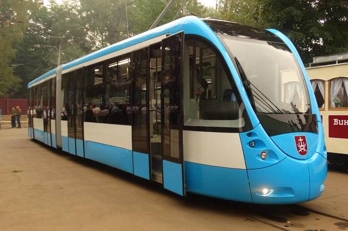 З 12 червня на ділянці Замостянської запроваджується реверсний рух для трамваїв і обмежується пересування автотранспорту