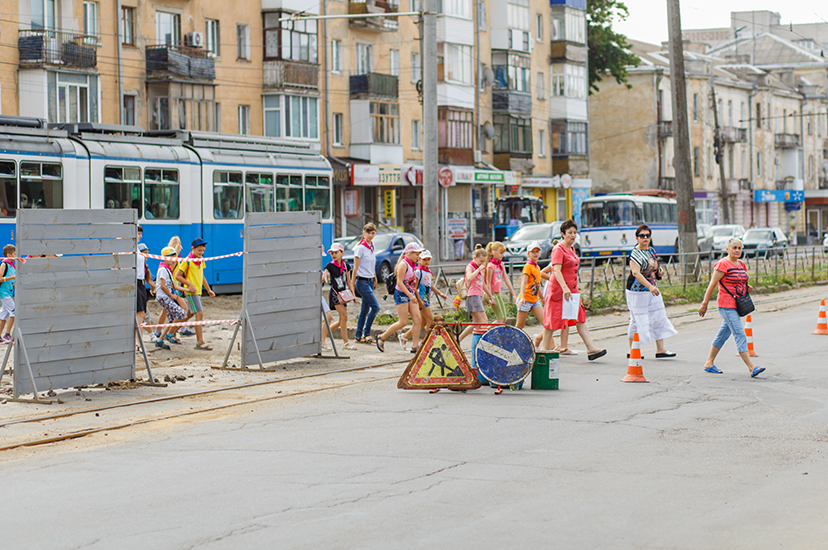 Під час реконструкції вул. Замостянської у місті вперше облаштують підвищені платформи на зупинках громадського транспорту