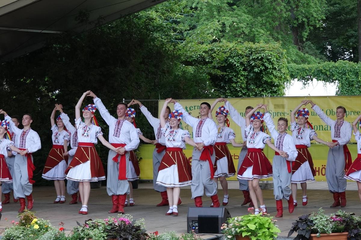 Як вінницька "Радість" представила Україну  на престижних Міжнародних фольклорних фестивалях