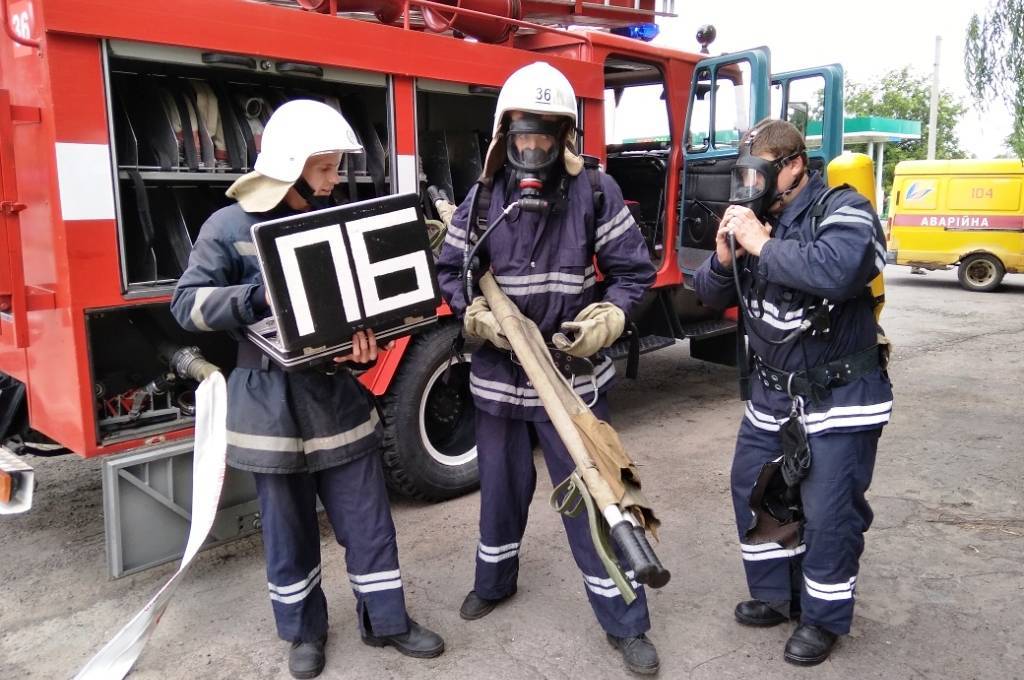В Ладижині рятувальники провели навчання з ліквідації умовної пожежі на котельні 