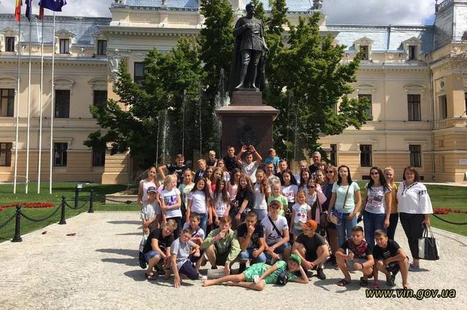 Вінницькі діти учасників АТО насолоджуються відпочинком у румунському місті Ясси
