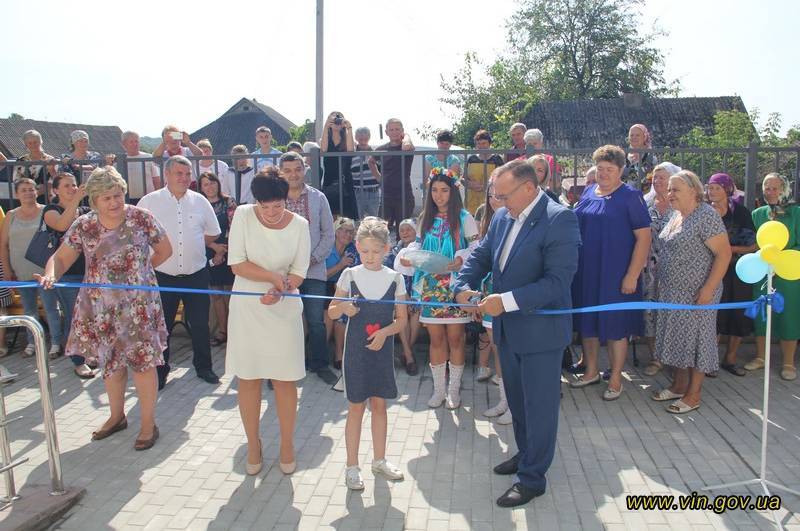 В Ямпільському районі відкрили першу, за роки незалежності, нову сільську амбулаторію
