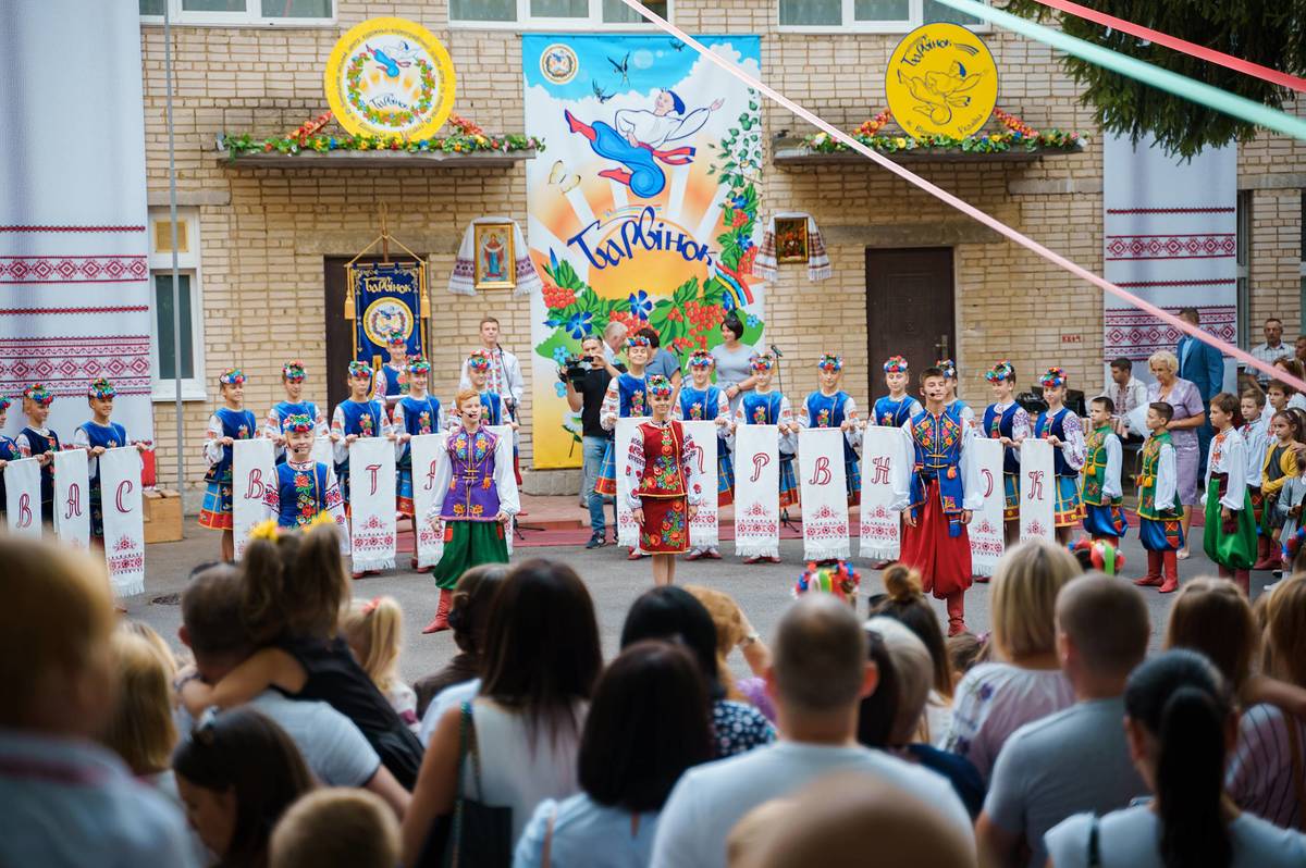 У центрі художньо-хореографічної освіти дітей та юнацтва «Барвінок» розпочався новий навчальний рік