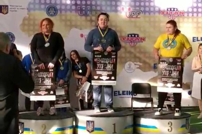 Вінничанка Поліщук Вікторія встановила Рекорд України з жиму лежачи 