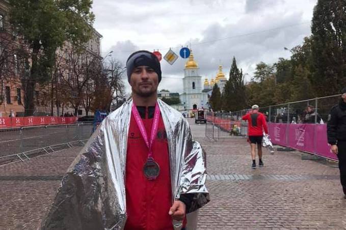 Вінничанин пробіг пів сотні кілометрів на престижному міжнародному марафоні