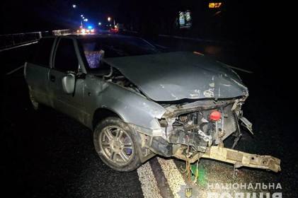 У Літині водій "Daewoo" в'їхав у паркан і втік. Пасажир авто у лікарні