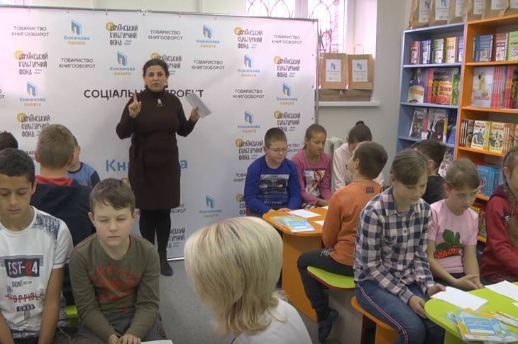 У Вінницькій обласній дитячій лікарні відкрили «книжкову палату»